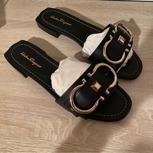 salvatore ferragamo solar black sandals